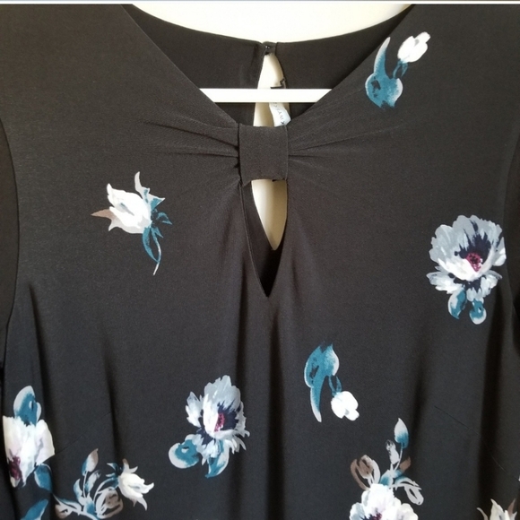 New WHBM Reversible Floral Solid Knit Dress XSP - Picture 4 of 7